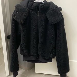 Alo Yoga hooded Sherpa jacket